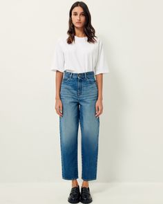 PETER Original Blue | Jeans | SESSÙN Official website Jean Peters, 2024 Collection, New T, Natural Fabrics, High Waist Jeans, Blue Jeans, Autumn Winter, Straight Leg, High Waisted