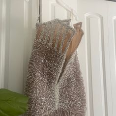 Never Worn- Tags Still On Size 12-Never Altered Purchase Price $1200 Couture, Prom Dresses, Couture Gown, York Dress, Couture Gowns, Embellished Dress, Beaded Dress, Cream White, Wedding Inspo