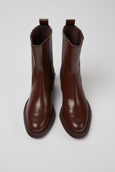 Burgundy Ankle Boots for Women - Autumn/Winter collection - Camper USA Styling Winter Boots, Best Winter Boots Women, Fall Shoes 2024, Flat Boots For Women, Winter Work Shoes, Shoes For Autumn, Winter Shoes Women, European Winter, Masculine Outfits