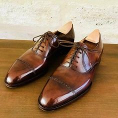 Handmade Cuir Cognac Patine Classique Richelieus pour Hommes Custom Robe Shoe on Storenvy Posh Shoes, Leather Shoes For Men, Quality Leather Boots, Custom Design Shoes, Custom Dress, Oxford Shoes Men, Leather Dress Shoes, Cap Dress, Mens Oxfords