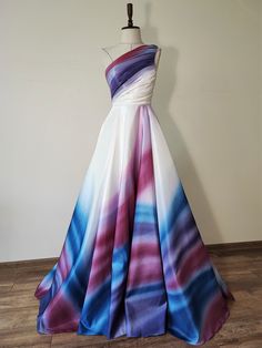 Red And Blue Wedding Dress, Unconvential Wedding Dress, Unique Wedding Gowns Color, Magenta Wedding Dress, Prom Dress Magenta, Wedding Dress Ombre, Ombre Wedding Dress, Colored Wedding Gowns, Magenta Wedding