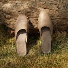 Sheepskin Loafer Mules for Women Backless Loafers in Black/Brown/Apricot Comfortable Beige Slip-on Leather Shoes, Beige Mules With Leather Footbed And Round Toe, Beige Flat Slip-ons With Leather Sole, Beige Slip-on Mules With Round Toe, Beige Slip-on Leather Shoes For Summer, Brown Leather Shoes For Spring, Beige Slip-on Flats With Leather Sole, Comfortable Brown Flats With Flat Bottom, Beige Flats With Leather Footbed