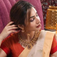 Siya Antique Necklace Set | Indian Necklace Set Online - Tarinika Red Haired Actresses, Antique Necklace Set, Classy Looks, Tuscan Design, Necklace Set Indian, Indian Jewellery Design Earrings, Gold Jewelry Stores, Antique Jewelry Indian, Earrings Indian