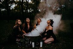 Witch Photoshoot Ideas Group, Witchy Group Photoshoot, Friend Witch Photoshoot, Spooky Photoshoot Ideas Friends, Witch Coven Photoshoot, Spooky Best Friend Photoshoot, Witchy Photo Shoot, Witch Photoshoot Ideas, Coven Photoshoot