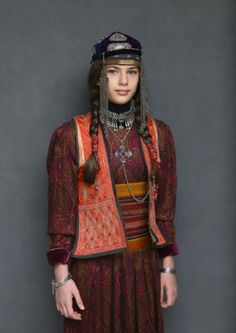 Armenian girl Armenian Design, Armenian Fashion, Armenian Clothing, Ancient Dress, Armenian Culture, National Clothes, National Dress, Ethnic Outfits, Ottoman Empire