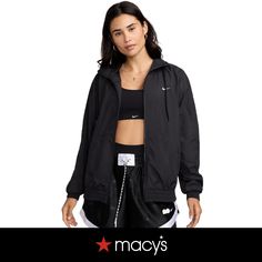 in stock Sport Look, Women's Sportswear, Nike Classic, Black White Fashion, Sporty Look, Sportswear Women, Womens Activewear, Zip Jacket, Nike Sportswear