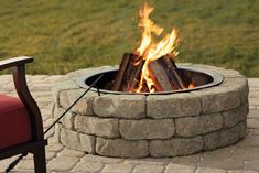 Add charm to a backyard or garden with the flagstone fire pit kit, a do-it-yourself retaining wall product that offers a natural flagstone fire pit. Oldcastle 43.5-in L x 43.5-in W x 12.5-in H Sandhill Concrete Fire Pit Kit in Brown | 70583416 Retaining Wall Block, Fire Pit Materials, Concrete Retaining Walls, Fire Pit Ring, Fire Pit Kit, Metal Fire Pit, Cool Fire Pits, Fire Pit Furniture, Concrete Fire Pits