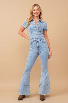 Fitted Casual Bottoms With Buttons, Fitted Casual Bottoms With Button Closure, Fitted Short Sleeve Jumpsuits For Fall, Casual Stretch Button-up Bottoms, Light Wash Button-up Denim Jumpsuit, Stretch Cotton High-rise Denim Jumpsuit, Summer Button-up Denim Jumpsuit With Buttoned Pockets, Stretch Cotton Denim Jumpsuit High Rise, High Rise Stretch Cotton Denim Jumpsuit