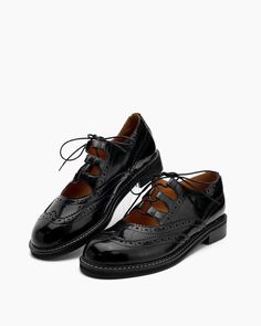 Lace-up-Wingtip-Perforated-Leather-Oxfords-Loafers Flat Slippers Sandals, Gold Trend, Comfortable Loafers, Aqua Blue Color, Summer Slippers, Flat Slipper, Heel Slippers, Low Block Heels, Perforated Leather