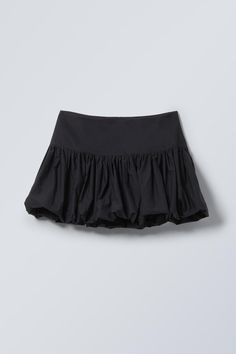 balloon mini skirt - Black | Weekday WW Black Puffy Skirt, Black Ruffle Skirt, Festival Attire, Festival Outfits Rave, Balloon Skirt, Puffy Skirt, Rock Outfit, Bubble Skirt, Black Mini Skirt