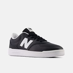 Outlet, New Balance