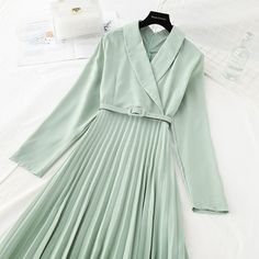 Commuting: Korean version Size: s, m, l, XL Color: green, black Pleat Dress, Slim Waist, Pleated Skirt, Duster Coat, Green, Beauty, Color, Black