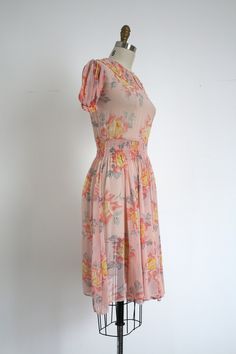 Vintage 1930s Pink Floral Dress - Etsy Pink Lined Vintage Dress, Pink Vintage Knee-length Dress, Fitted Pink Vintage Dress With Lining, Fitted Vintage Pink Dress Lined, Pink Fitted Vintage Dress With Lining, Vintage Pink Knee-length Dress, Vintage Knee-length Pink Dress, Fitted Vintage Peach Dress, Pink 1950s Style Vintage Summer Dress