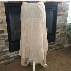 Nwt Ivory Bohemian Style High Low Skirt Skirt Solitaire Brand Size Medium Cream Long Ruffled Skirt, Cream Ruffled Long Skirt, Beige Tiered Lined Maxi Skirt, Beige Flowy Tiered Maxi Skirt, Beige Tiered Flowy Maxi Skirt, Cream Tiered Lined Maxi Skirt, Fitted Cream Maxi Skirt, Flowy Asymmetrical Beige Maxi Skirt, Beige Flowy Asymmetrical Maxi Skirt