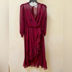 Calvin Klein Burgundy Chiffon Size 8 Dress Chic Fitted Red Chiffon Dress, Chic Calvin Klein Cocktail Midi Dress, Chic Calvin Klein Midi Dress For Date Night, Calvin Klein Dress For Date Night In Spring, Calvin Klein Lined Dresses For Party, Calvin Klein Lined Party Dress, Chic Red Calvin Klein Dress, Calvin Klein Midi Length Dress For Night Out, Calvin Klein Midi Dress For Night Out