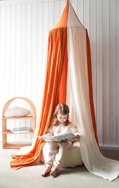 Transform your baby's space with our beautiful Crib Canopy, perfect for creating a cozy and stylish atmosphere. This versatile Baby Canopy can be hung over a crib, bed, or play area, making it a lovely addition to any nursery or toddler room. Crafted from 100% cotton muslin, this Bed Canopy adds a touch of elegance and comfort to your little one's room. Designed for both boys and girls, this Nursery Canopy brings a boho vibe, ideal for modern or minimalistic decor styles. Whether you're decorati Boho Bed Canopy, Canopy Nursery, Girls Canopy, Boho Bed, Bed Crown Canopy, Minimalistic Decor, Bed Crown, Crib Bed, Nursery Canopy