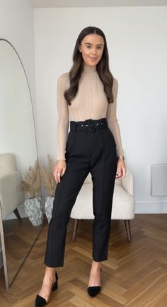 Casual Interview Outfits Women, Dress Designs For Women, Lawyer Outfits Women, Interview Outfits Women, Interview Attire