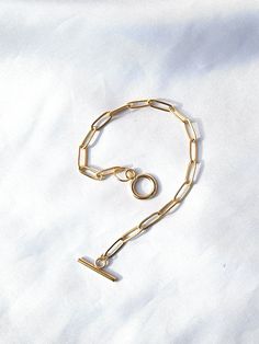 ~ Paper clip bracelet ~ - a beautiful petite gold-plated paper clip bracelet Perfect as a friendship bracelet or a great gift for mom, girlfriend, fiancée or someone special. For the length please contact me, this one is 19 cm long. Minimalist Gold Charm Bracelet For Friendship, Modern Bracelets With Gold Clasp For Gift, Modern Chain Bracelet With Gold Clasp For Gift, Modern Chain Bracelet With Gold Clasp As Gift, Everyday Charm Bracelet With Toggle Clasp, Modern Gold Clasp Chain Bracelet As Gift, Elegant Paperclip Bracelets As Gifts, Minimalist Gold Paperclip Bracelet With Lobster Clasp, Everyday Paperclip Gold Bracelet