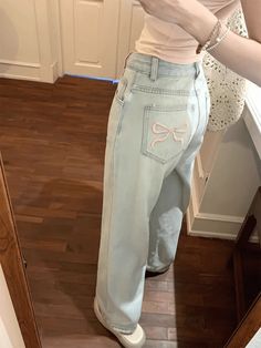 Vintage Light Wash Wide - Leg Jeans - Jeans Denim Decor, Streetwear Jeans, Jean Large, Denim Color, Pants Style, Light Blue Jeans, Vintage Casual, Type Of Pants, Casual Trousers