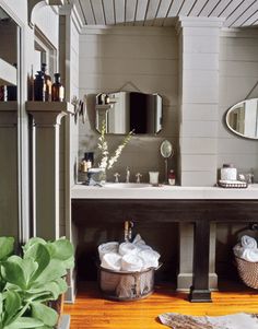 the bathroom is clean and ready to be used as a guest room or for guests