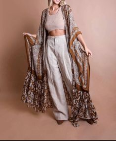 Free Flow Kimono Duster. Boho Style Paisley Fall Kimono, Long Floral Kimono, Swirly Designs, Maxi Kimono, Mode Hippie, Bohemian Kimono, Look Plus Size, Kimono Duster, Estilo Hippie