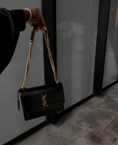 Ysl Bag Aesthetic, Luxury Bags Aesthetic, Dreams Vision Board, Ysl Sunset Bag, Aesthetic Luxury Lifestyle, Summer Date Night Outfit, Brand Purses, Wallpaper Autumn