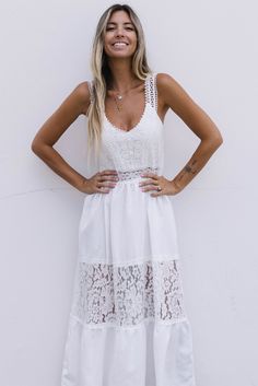 White Floral Lace Tiered Patchwork Sleeveless Dress Leopard Satin Dress, Causal Dresses, Spaghetti Strap Maxi Dress, Bodycon Floral Dress, Lace Splicing, Square Neck Dress, Lace Patchwork, Split Dress, Chambray Dress