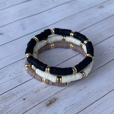 "This listing is for ONE custom heishi bracelet with double gold accent beads.  These stylish bracelets can be worn alone or in a custom stack. Choose your color and bracelet size.  Lots of colors are available!  These bracelets look great stacked with 14K Gold filled beaded bracelet linked below. https://www.etsy.com/listing/1259253322/14k-gold-filled-stacking-bracelet-gold These bracelets make a perfect gift!  Family/Mama - Mother's Day / Mama-to-Be / Baby shower / Siblings Friends - Birthday Bracelet Clay, Bff Photos, Heishi Bracelet, Homemade Bracelets, Disc Bracelet, Womens Bracelet, Clay Bracelet, Diy Bracelets Patterns, Diy Bracelet Designs