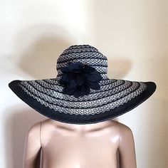 Nwt Black & White Bendable & Packable Sun Hat. Flower Has A Pin So Hat Can Be Worn With Or Without The Flower. Black Wide Brim Sun Hat One Size, Lightweight Black Hat For Spring, Packable Black Hats For The Beach, Black Brimmed Sun Hat For Spring, Black One Size Sun Hat For Vacation, Black Hat One Size For Spring, Black Hats For Spring, Black Packable Sun Hat For Summer, Black Summer Hat, One Size