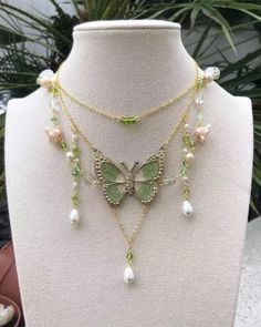 Beautiful Pearl Necklace With Green Butterfly Pendant Item Is Made On Order, That Is Why Shipping May Take 2-4 Weeks, So Sorry! Feel Free To Message Me With Any Questions! Y2k Jewelry, Fairy Jewelry, Fairy Necklace, The Necklace, Green Butterfly, Gold Pearl Necklace, Necklace Green, Funky Jewelry, Beaded Choker Necklace