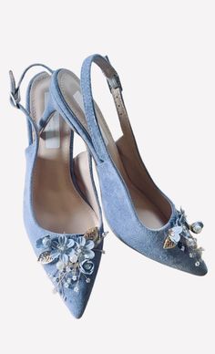 Stunning Hand Finished Powder Dusky Dusty Blue Diamanté Flower with Pearl Wedding Bridal Shoes Very Elegant Perfect Wedding Day Shoe Heel Height - 8cm High for Elegance Perfect for Comfort Sizes: UK 3-7 (EU 36-41) Beautifully Presented with Tissue Wrap Light Blue Wedding Shoes, Powder Blue Wedding, Bridal Hair Pins Pearl, Rehearsal Dinner Outfits, Light Blue Wedding, Blue Wedding Shoes, Blue Wedding Dresses, Blue Bridal, Blue Heels