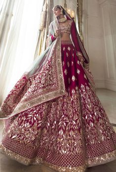 Designer Lehenga Choli for Bride Choli For Bride, Orang India, Red Bridal Dress, Raw Silk Lehenga, Dishwashing Gloves, Wedding Lehenga Designs, Asian Bridal Dresses, Asian Wedding Dress, Anamika Khanna