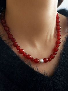 Enhance your style with our stunning Natural Red Agate Necklace and Bracelet set, symbolizing the vibrant energy of the New Year with hues of luck and prosperity. Perfect for the Lunar New Year, these unique pieces feature natural agate beads in shades ranging from translucent tomato red to rich cherry red. Pairing elegance with sophistication, this set is a must-have for the upcoming celebrations. Metal: 18K Recycled Gold Plated On Brass Gemstone: Red Agate/Freshwater Baroque Pearl Pearl/Agate Red Agate Beaded Necklace With Gemstone Beads, Elegant Red Agate Necklace, Red 8mm Beads Jewelry For Healing, Red 8mm Beads Healing Jewelry, Elegant Red Beaded Necklaces With Natural Stones, Elegant Red Beaded Necklace With Natural Stones, Elegant Carnelian Beaded Necklace With Gemstone Beads, Elegant Carnelian Beaded Necklace With Natural Stones, Elegant Beaded Necklace With Carnelian Stones