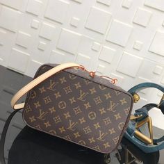 ADC Fashion Lu-Vi bags - 1366 A+ Excellent Quality copies; Contact us if you've any questions in your mind. Lv Bags, Lv Bag, Luxury Women, New Handbags, Bags Shoes, Designer Bags, Luxury Bags, Contact Us, Limited Time