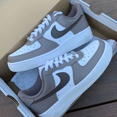 Discover the perfect blend of style and comfort with our Mocha Custom Air Force 1 sneakers. Expertly crafted by a top shoe customizer, these custom shoes are designed to stand out. Enjoy free shipping on all orders. White Nike Shoes, Nike Fashion Shoes, Preppy Shoes, Pretty Shoes Sneakers, Unique Sneakers, All Nike Shoes, Shoes Outfit Fashion, Custom Air Force 1, Cute Nike Shoes