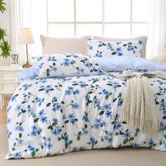 PRICES MAY VARY. Soft Material & Comfortable: Made with brushed microfiber material, this floral duvet cover is lightweight, smooth, and comfortable. It enhances your sleep quality, ensuring you wake up refreshed. Incredibly soft for a cozy night's sleep Unique Design: With a beautiful botanical floral and leaves pattern print, this reversible duvet cover adds a vibrant and modern touch to your room. It brings a bresth of fresh air and the natural beauty of all seasons to your bedroom decor Zip Vintage Duvet, Queen Size Duvet Covers, Duvet Cover King, Leaf Print Pattern, King Size Duvet Covers, Floral Duvet Cover, Floral Duvet, Reversible Duvet Covers, Leaves Pattern