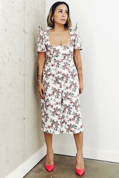 VINTA Gallery | Sheath Terno Dress with Curved Neckline (Floral Twill) Floral Print Midi Dress With Fitted Bodice, Fitted Printed Dress For Wedding, Fitted Printed Wedding Dresses, Chic Floral Midi Dress With Fitted Bodice, Fitted Midi Dress With Sweetheart Neckline And Bust Darts, Chic Fitted Midi-length Floral Dress, Chic Floral Square Neck Dress For Brunch, Elegant Floral Tea-length Dress, Knee-length Floral Midi Dress With Fitted Waist