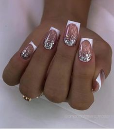 Elegant Christmas Nails Short, Silver Nails With Rhinestones, Beauty Hacks Nails, Ombre Nails Glitter, Work Nails, Classic Nails, Nail Designs Glitter, New Year's Nails