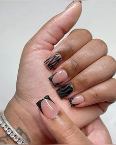 Neutral And Black Nails, Black Christmas Nails Acrylic, Summer Nails Black Women, Black Nail Inspo, Shorts Nails, Bad Nails, Overlay Nails