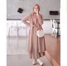 Skirts With Hijab, Moslem Fashion, Hijab Fashionista, Hijab Style Casual