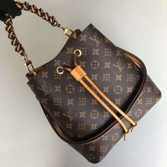 ADC Fashion Lu-Vi bags - 1038 A+ Excellent Quality copies; Contact us if you've any questions in your mind. Replica Louis Vuitton Handbags, Lady Luxury, Lv Bags, Timeless Handbag, Add Ons, Global Style, Bags Designer Fashion, Lv Bag, Hand Bags