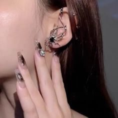 𝔇𝔢𝔱𝔞𝔦𝔩𝔰: Style: Goth, Grunge, Streetwear Materials: Alloy Metal Quantity: 1pc This is a goth spider & teeth ear cuff made of alloy, it is exquisite & dark because of its texture & enclosed design Perfect choice for adding some attitude to your dark goth look Enjoy free shipping with a purchase of over 80$ Spider Teeth, Goth Spider, Goth Look, Grunge Streetwear, Silver Ear Cuff, Goth Grunge, Stylish Accessories, Color Patterns, Ear Cuff