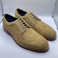 Ted Baker Shoes Qiplin Classic Brogues Yellow Suede Oxford Shoes Size 11 Item Is New Without Tags Nor Box, Just Tried On. Please Examine All Photos Closely, For Details And Condition, As They Are Part Of The Items Description! The Attempt Was Made To Capture All Sides/Angles For Accurate Representation Of Item. No Modeling And/Or Trades Permitted. If Shoe Trees Pictured, They Are Not Included , Unless Otherwise Noted. Thank You For Looking!! All Reasonable Offers Will Be Considered Suede Wingtip Leather Shoes For Business Casual, Classic Beige Leather Shoes With Brogue Detailing, Suede Wingtip Oxfords For Business Casual, Suede Lace-up Shoes With Round Toe For Business Casual, Suede Leather Shoes With Brogue Detailing For Business Casual, Beige Oxfords With Brogue Detailing And Plain Toe, Beige Brogue Oxfords With Plain Toe, Brown Wingtip Leather Shoes With Cushioned Footbed, Wingtip Oxfords With Suede Lining