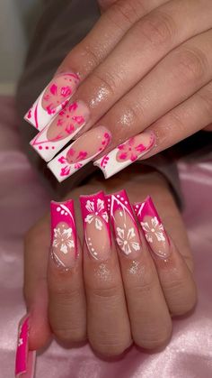 Long Hawaii Nails, Summer Inspo Nails 2024, Spring Nails Hibiscus, Long Holiday Nails Summer, Bright Summer Acrylic Nails Designs, Holiday Nails Summer Acrylic Long, Habisquis Nails, Nails Acrylic Tropical, Nails For Hawaii Vacation Acrylic