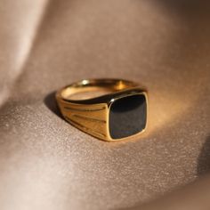 Gold Male Rings, Signant Ring Mens, Gold Plated Black Jewelry For Gift, Black Gold Plated Jewelry Gift, Black Gold Plated Jewelry As Gift, Minimalist Yellow Gold Jewelry With Black Enamel, Black Gold Plated Jewelry For Gift, Black Gold-plated Jewelry For Gifts, Luxury Black Enamel Rings As Gift