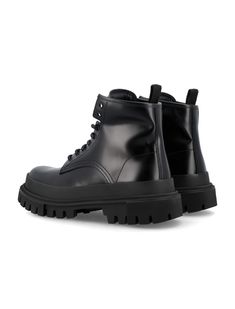 Upper, 80% calf leather, 20% viscose Lining, 85% lamb leather, 15% goat skin Sole, 50% polyurethane, 50% EVA High-top Combat Boots With Calf Leather And Leather Sole, Leather High-top Lace-up Boots With Rubber Heel Cap, High-top Combat Boots With Leather Sole, Calf Leather Boots With Abzorb Midsole And Round Toe, High-top Leather Lace-up Boots With Rubber Heel, Calf Leather Ankle Boots With Padded Ankle, Leather Ankle Work Boots With Padded Ankle, Leather Ankle Boots With Padded Ankle, Luxury Leather Boots For Outdoor