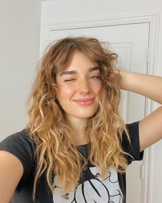 Avery Ovard, Instagram Selfie, Curly Hair Inspiration, Permed Hairstyles, Hair Envy, Grunge Hair, Hair Dos