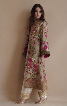 Open Coat, Pakistani Fashion Party Wear, Boutique Dress Designs, Party Wear Indian Dresses, Fancy Dress Design, Indian Designer Outfits, Indian Fashion Dresses, Designer Dresses Indian