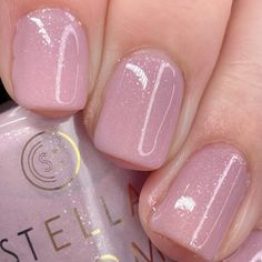 Light Classy Nails, Neutral Gel Nails With Glitter, Sparkly Pink Gel Nails, Light Pink Shimmer Nails, Soft Pink Gel Nails, Light Pink Sparkly Nails, Sparkly Pedicure, Pinky Nude Nails, Mammatus Clouds