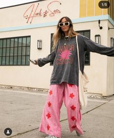 Fun Office Outfits, Clothes Grunge, Autumn Streetwear, Diy Pants, Estilo Hippie, Looks Party, Sleeves Clothing, Lazy Days